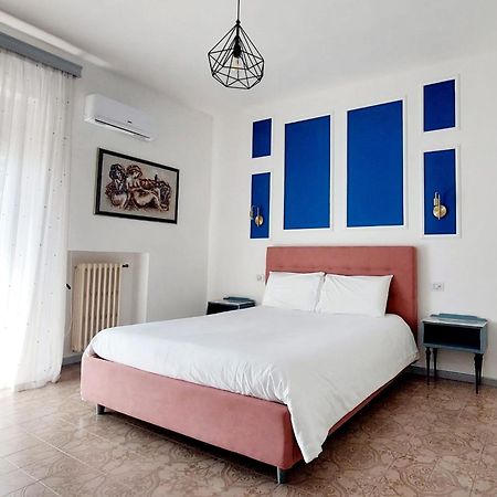 2 Santi - Suite And Rooms Lecce Buitenkant foto