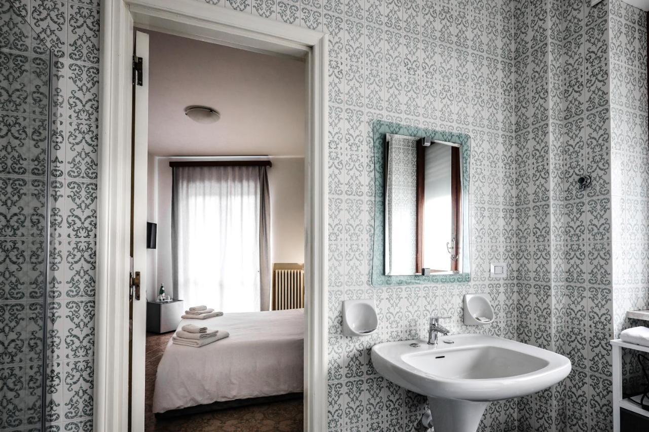 2 Santi - Suite And Rooms Lecce Buitenkant foto